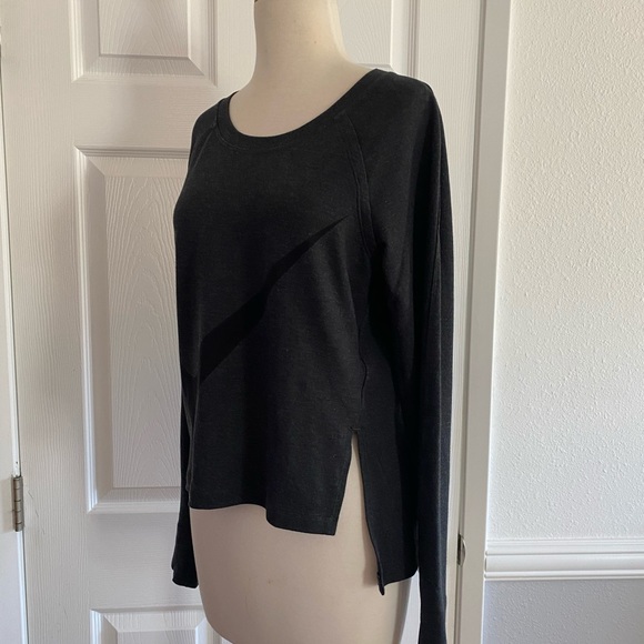 Nike Sphere Training Top - Picture 4 of 7